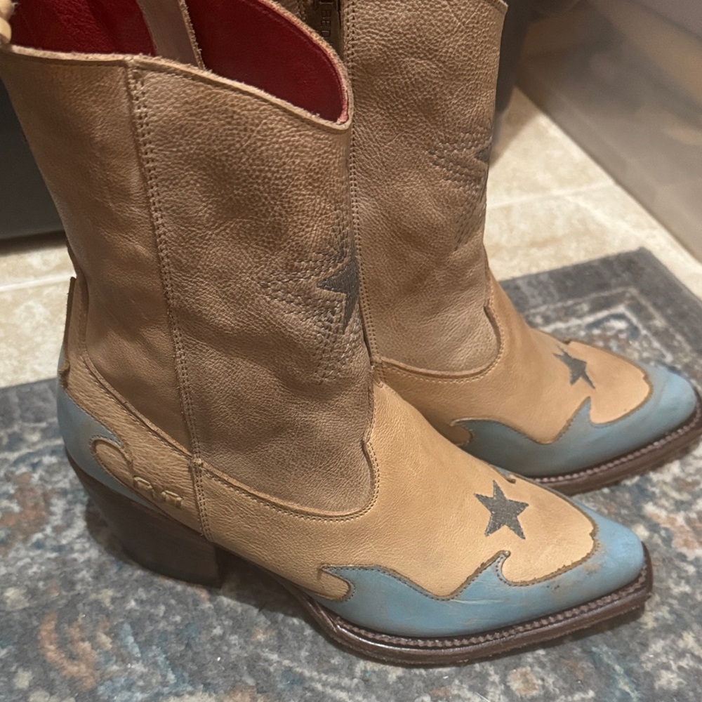 Tan and Blue Star Ankle Boots